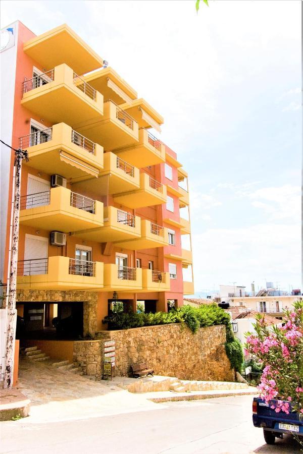 Dolphins Apartments Loutra Aidhipsou Exteriör bild